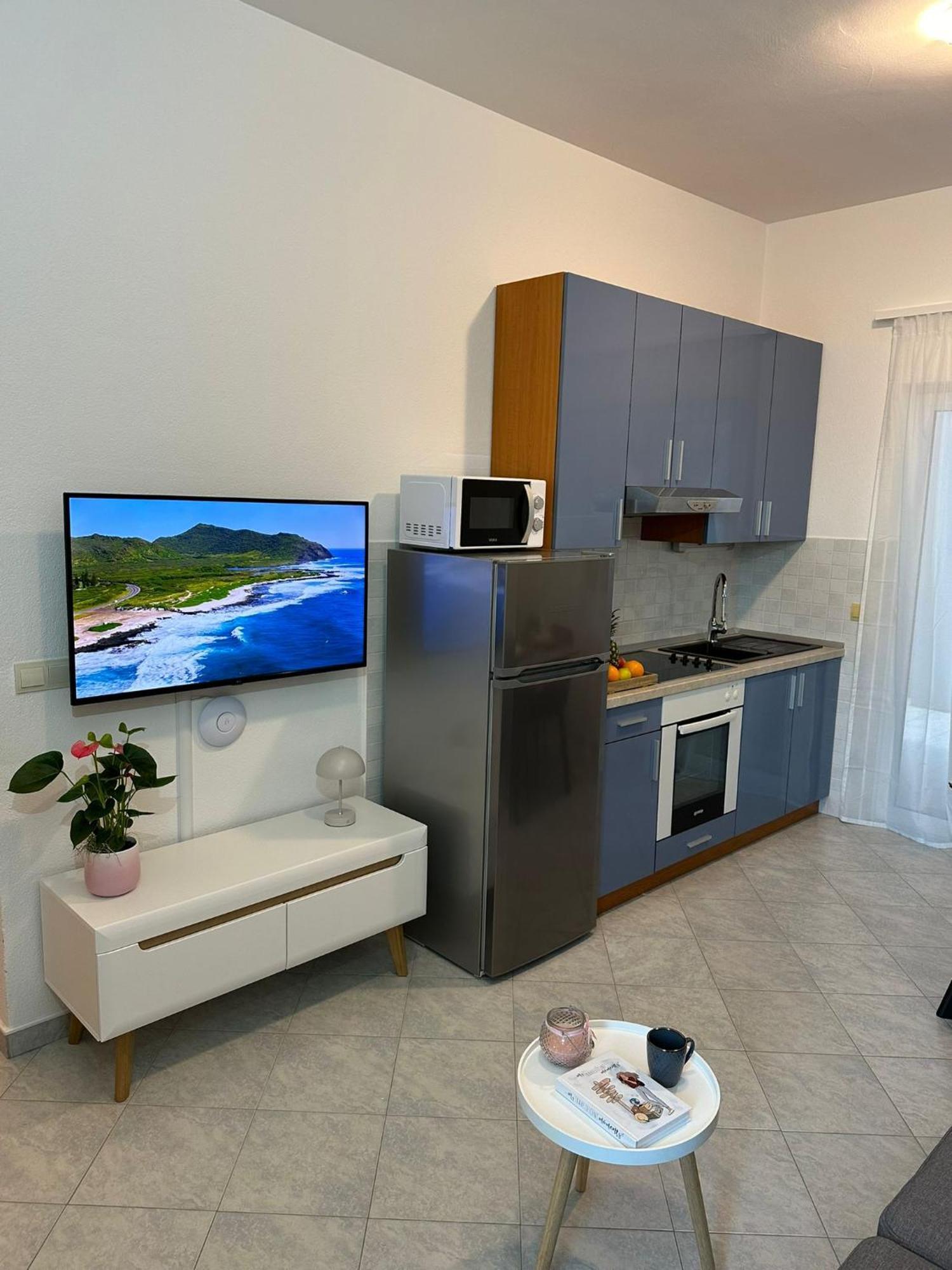 Apartment Tino Brela Buitenkant foto