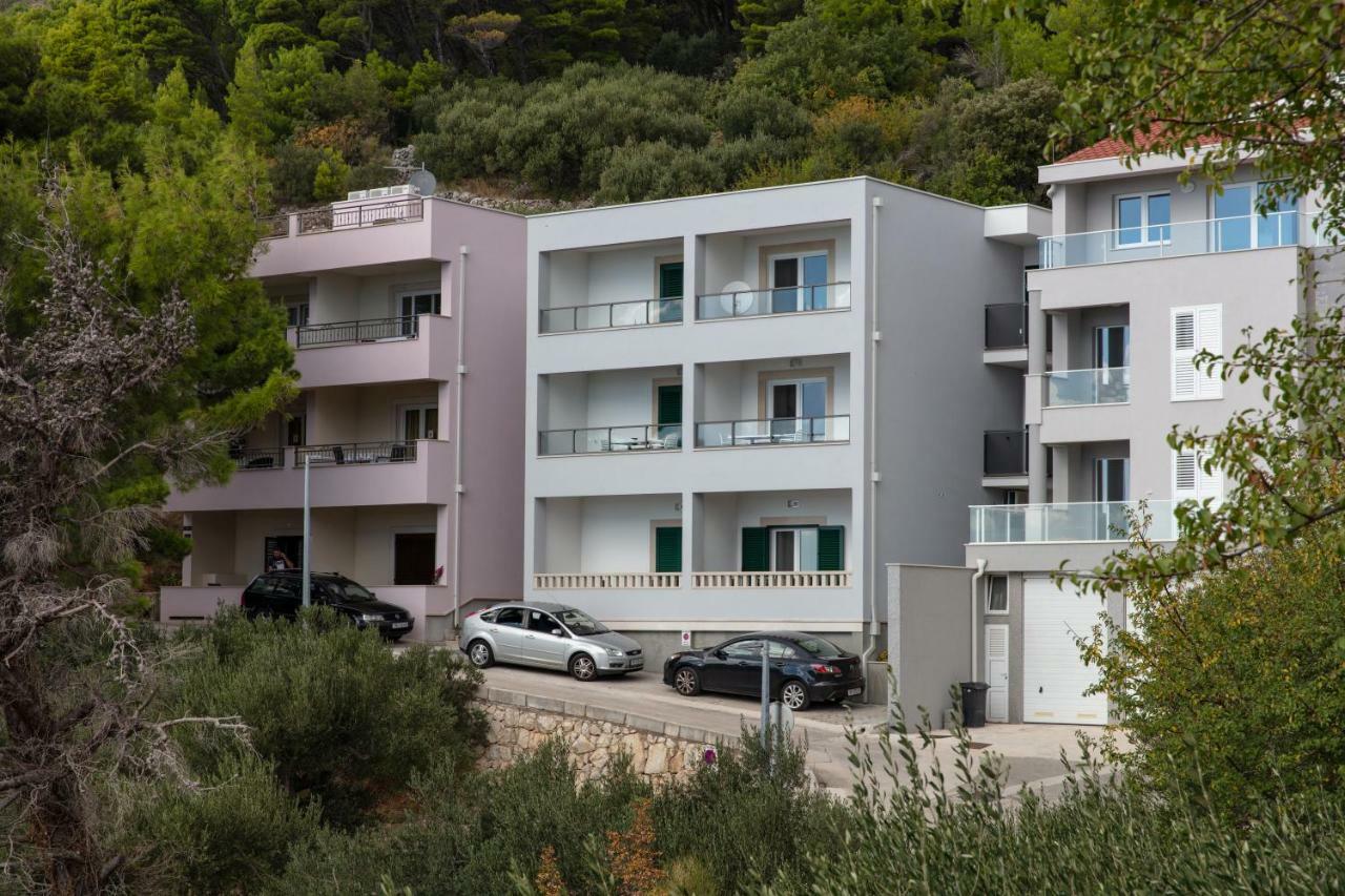 Apartment Tino Brela Buitenkant foto